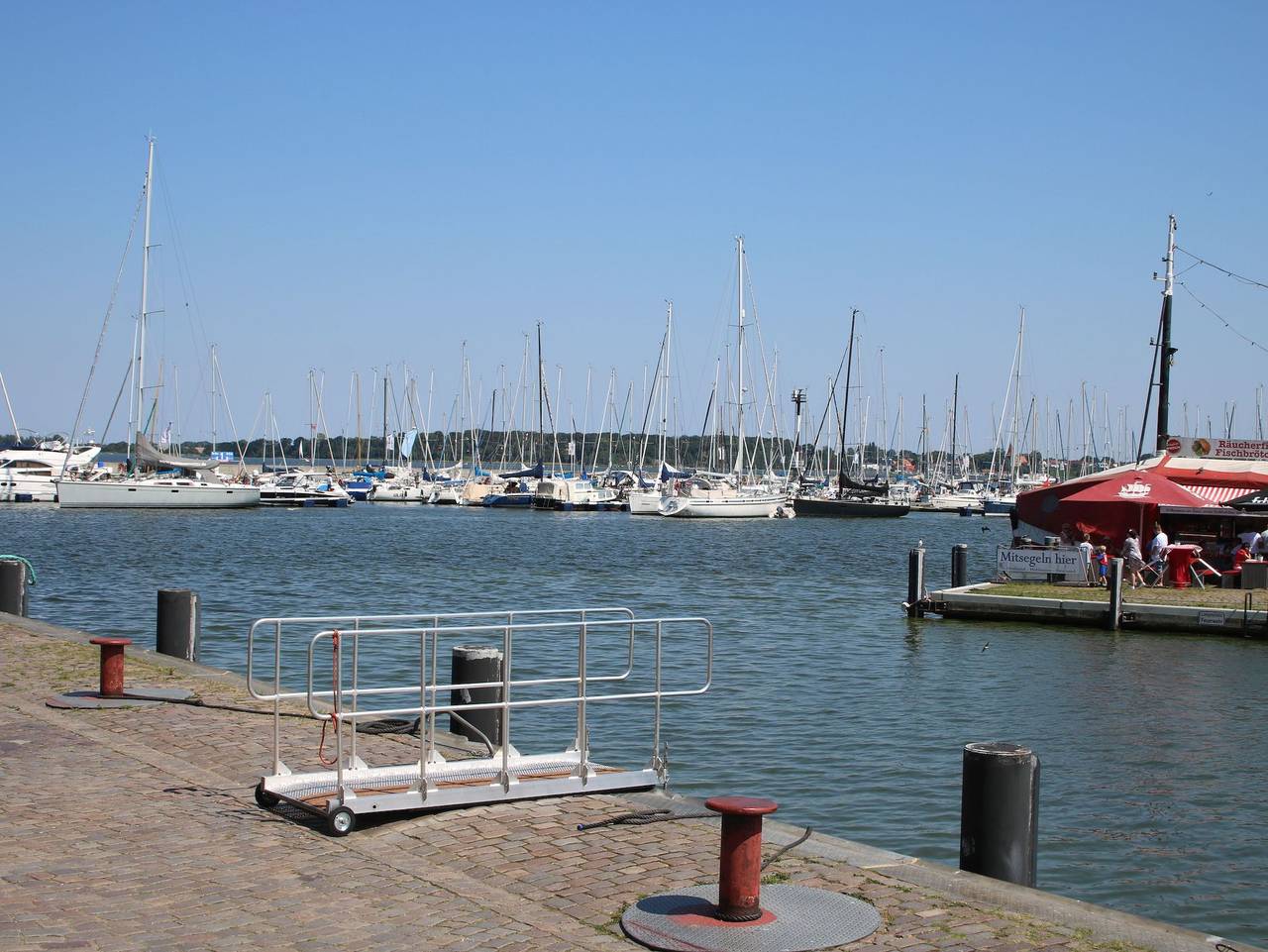 Ganze Ferienwohnung, Ferienwohnung Haesner - Ferienwohnung in Ozeaneum Stralsund, Stralsund