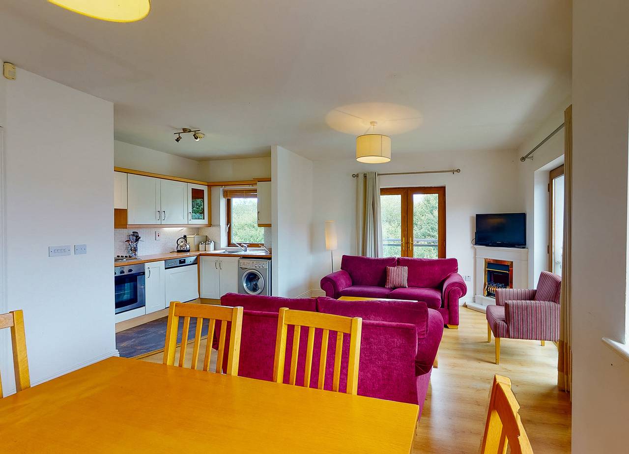 Lakeside Holiday Home No 30 in Lough Derg