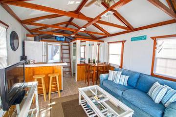 House Boat for 5 Guests in Tavernier, Florida Keys, Picture 2