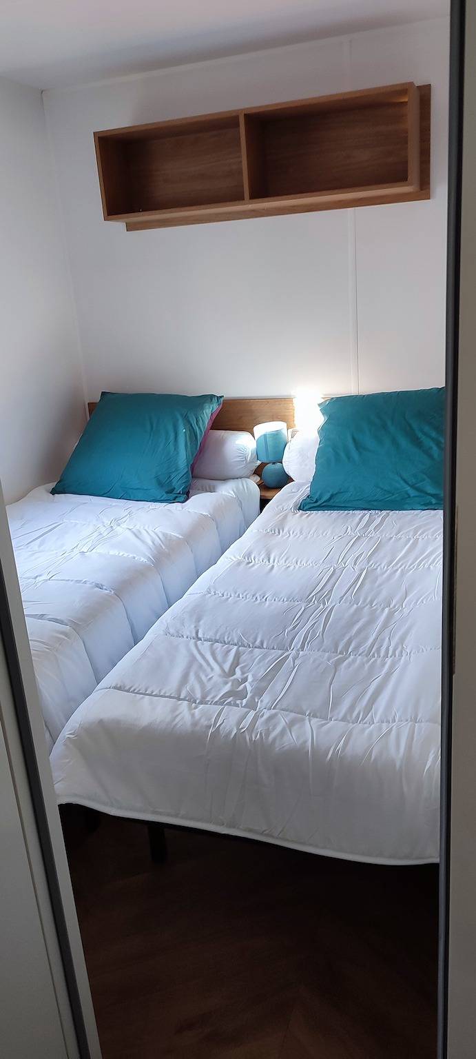 Mobile Home '6 Pers Tout Confort' avec piscine partagée et terrasse privée in Saint-Hilaire-de-Riez, Vendée