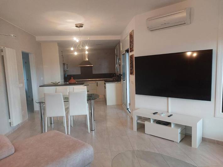 Chalet para 4 personas, con balcón y jacuzzi en Alt Empordà