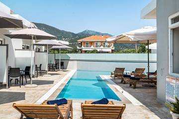 Vacation Rental for 2 Guests in Nydri, Greece, Picture 1
