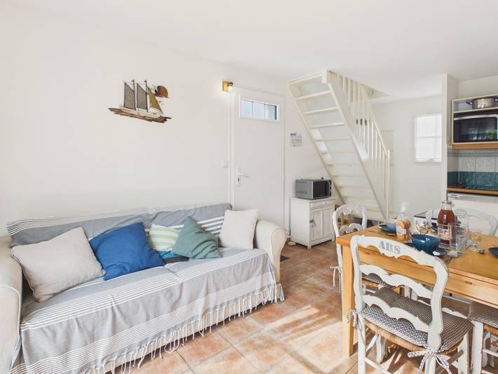 House for 4, pool, garden & griddle in Ars-en-Ré, Ile de Re
