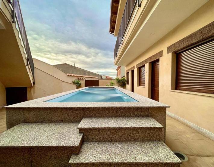 Apartamento de vacaciones para 27 personas, con terraza y piscina en Comarca de Ciudad Rodrigo - 2