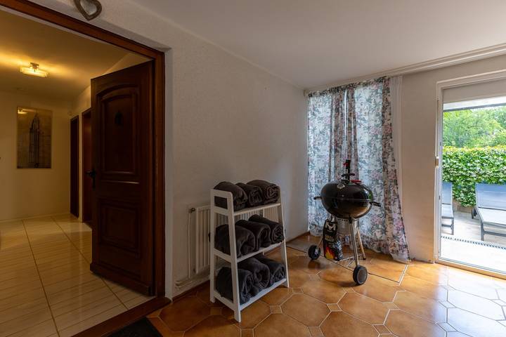 Ferienhaus mit Meerblick für 10 Personen, mit Pool und Balkon sowie Garten, mit Haustier in Poreč - 4