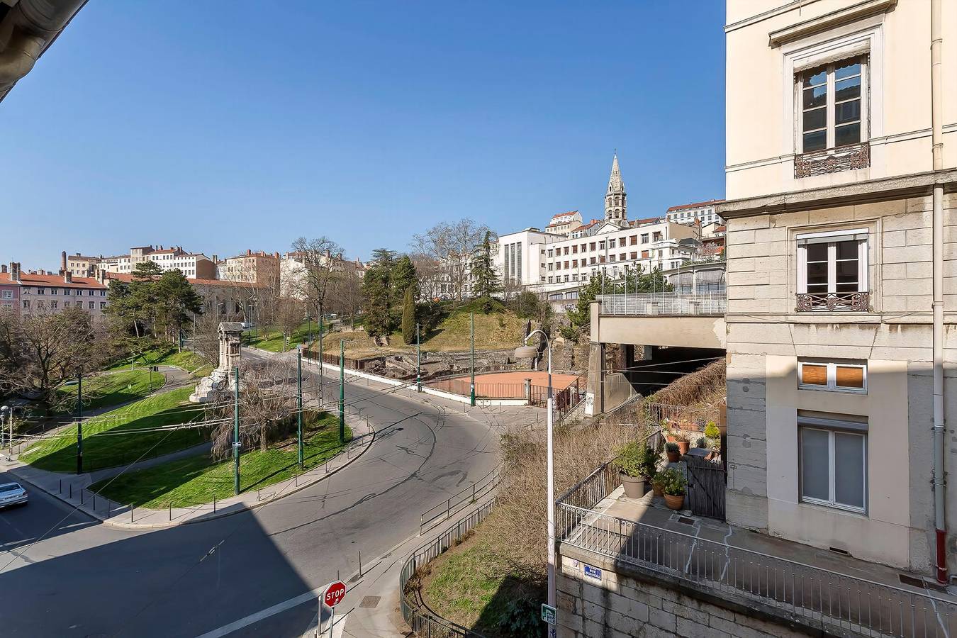 Entire apartment, Bright and cozy studio in an arty neighborhood in Lyon, Lyon region