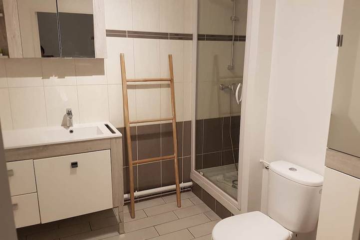 Apartamento entero, T1Bis, historical center, very quiet, terrace in Agén, Quercy