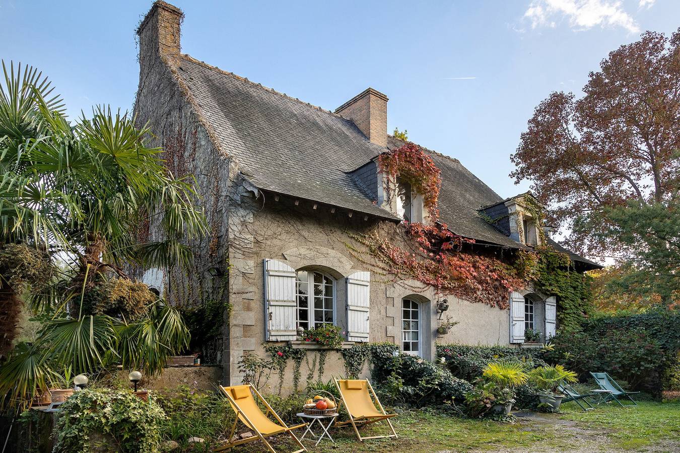Chambre Darjeeling aux Ormeaux : vue lac, terrasse partagée et Wi-Fi in Bouchemaine, Vallée de la Loire