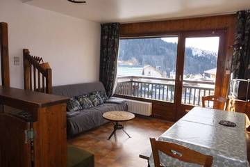 Gîte pour 6 personnes, avec balcon dans Office De Tourisme De Notre Dame De Bellecombe