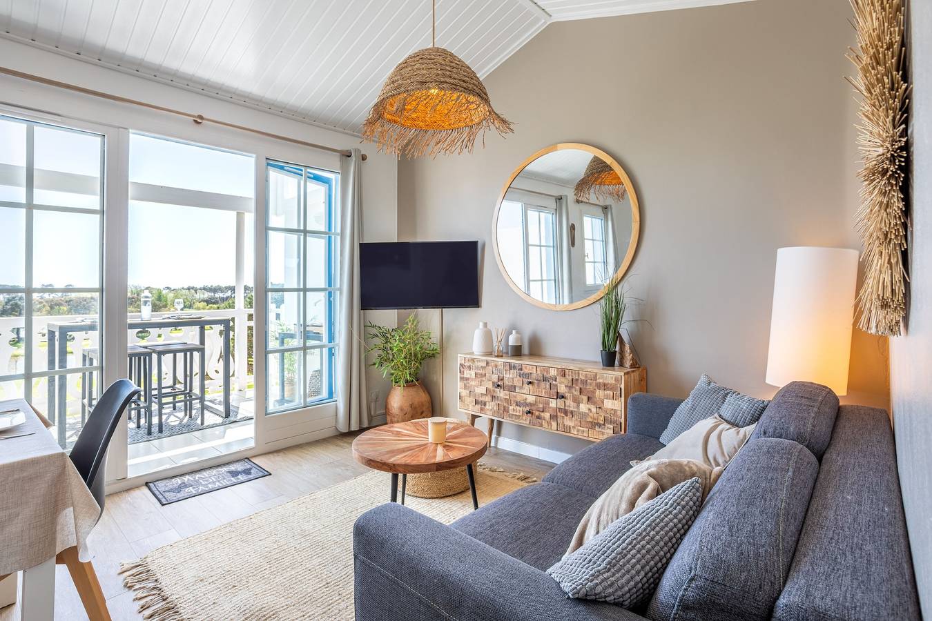 Ganze Wohnung, Ferienwohnung 'La Terrasse Du Golf' mit Gemeinschaftspool, privater Terrasse & Balkon in Talmont-Saint-Hilaire, Vendée