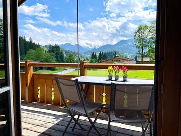 Ferienwohnung für 7 Personen, mit Balkon und Ausblick in Obermaiselstein