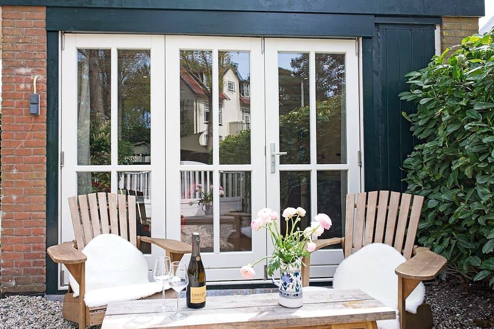 Brand New Romantic Cottage by the Sea in Niederländische Nordsee