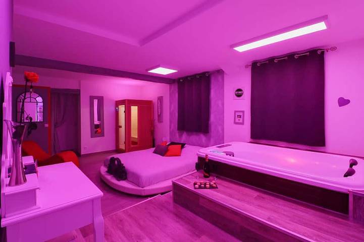 Location de vacances pour 2 personnes, avec terrasse et jacuzzi ainsi que sauna et jardin, animaux acceptés dans Moisenay - 2