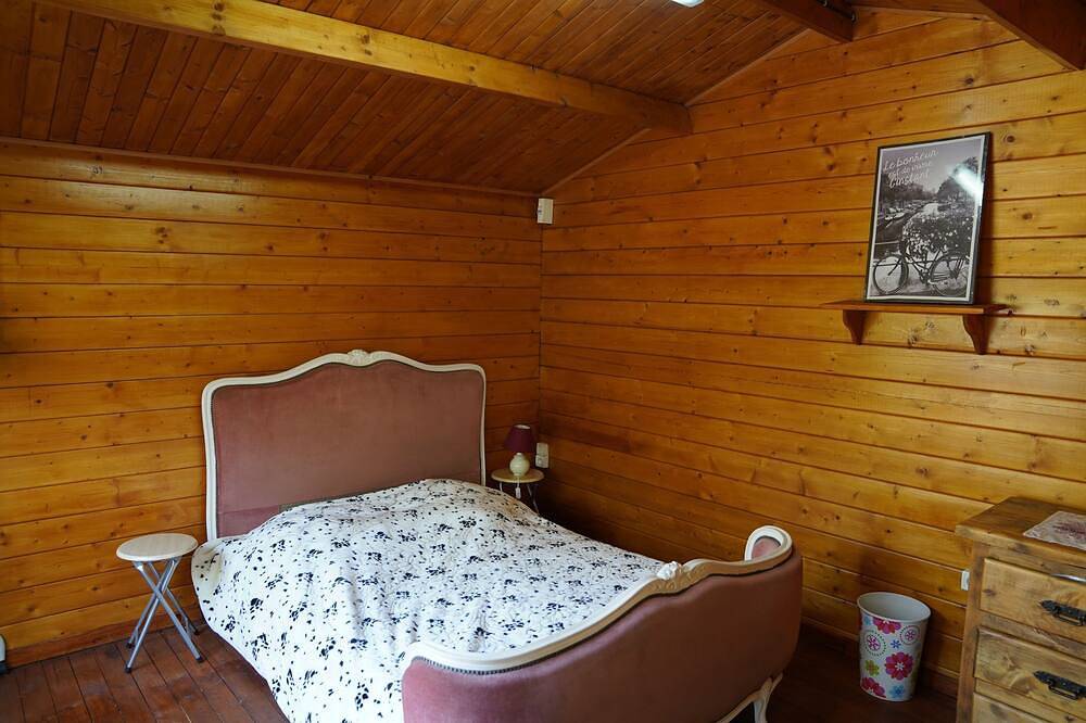 3 Chalets dans pinède provençale in Crillon-le-Brave, Parc naturel régional du Mont-Ventoux