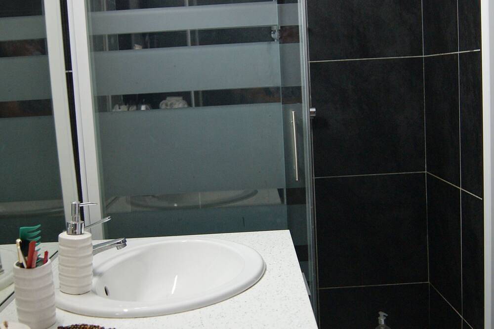 Apartamento entero, À 100 Mètres de la mer Appartement de Charme, Résidence Arborée in Plougonvelin, Región de Brest