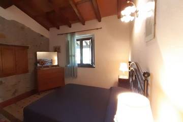 Agriturismo per 12 Persone in Camporgiano, Parco Regionale delle Alpi Apuane, Foto 1