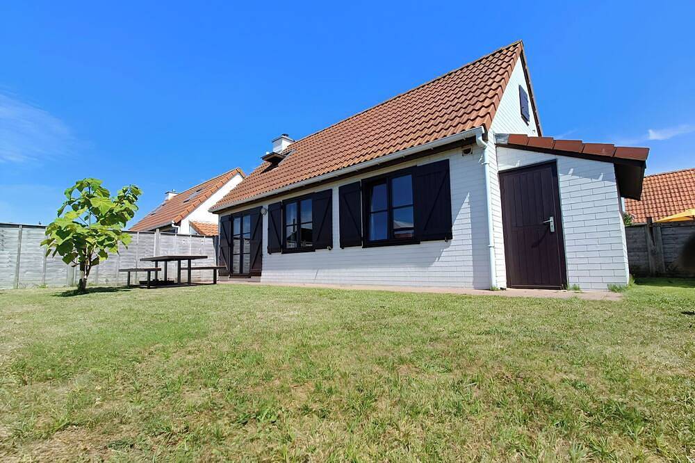 Fabiola with parking & garden in Wenduine, De Haan