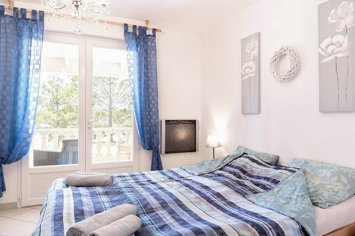 Location de vacances pour 6 personnes, avec jardin et terrasse à Siran - 4