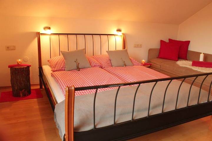 Holiday apartment for 3 people, with view and garden, child-friendly - 1