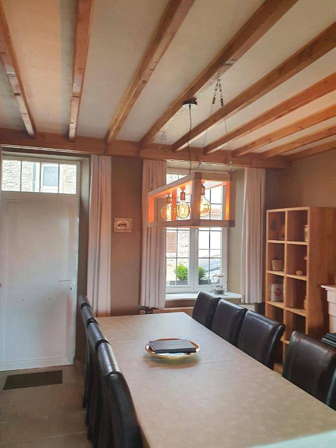 Location de vacances pour 4 personnes, avec vue et jardin, adapté aux familles à Anhée - 3