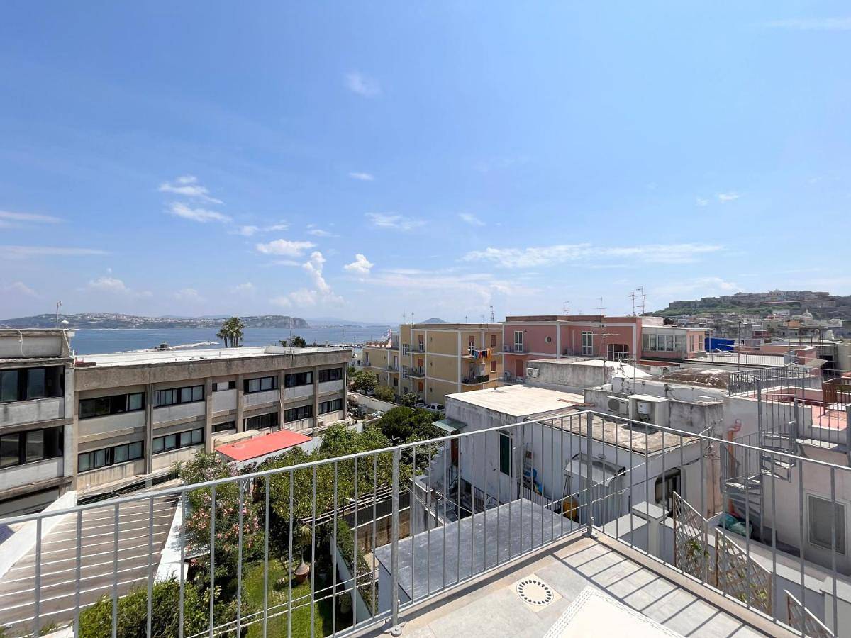 Double Room with Private Bathroom in Spiaggia delle Grotte, Procida