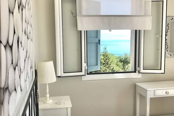 Villa Armonia impresionante vista, piscina privada, ubicación tranquila! Ven y relájate! in Cefalonia