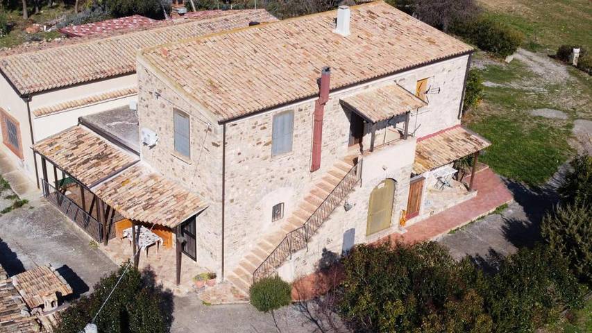 Location de vacances pour 4 personnes, avec jardin et vue, animaux acceptés à Rocca Imperiale - 2