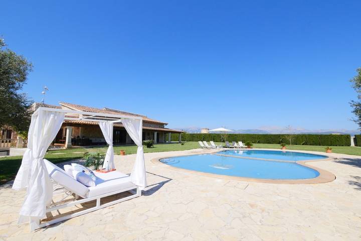 Landhaus Sant Vicenç mit Bergblick, Pool, Wlan, Klimaanlage, Terrassen & Garten in Sa Pobla, Mallorca Norden