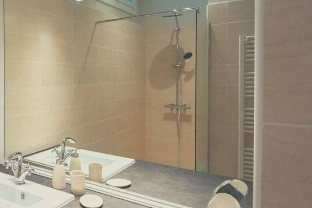 Ganze Wohnung, Furnished all-inclusive apartment in the center of town in Cavaillon, Regionaler Naturpark Luberon