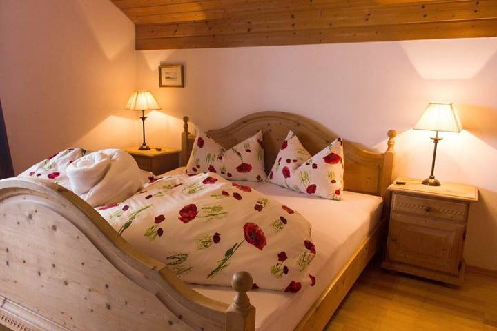 Ferienwohnung für 3 Personen, mit Balkon und Ausblick in Tscherms