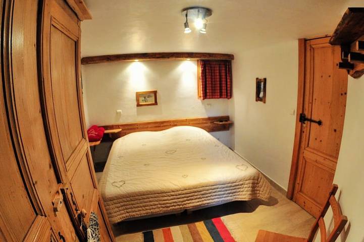 Gîte pour 8 personnes, avec Balcon ainsi que Jacuzzi et Terrasse dans Courchevel 1300 (Le Praz) - 2