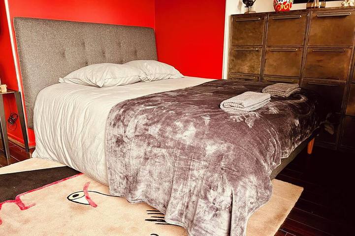 Appartement entier, Stylish Duplex near Disneyland Paris with Parking for 2-8 Guests in Serris, Seine-et-Marne