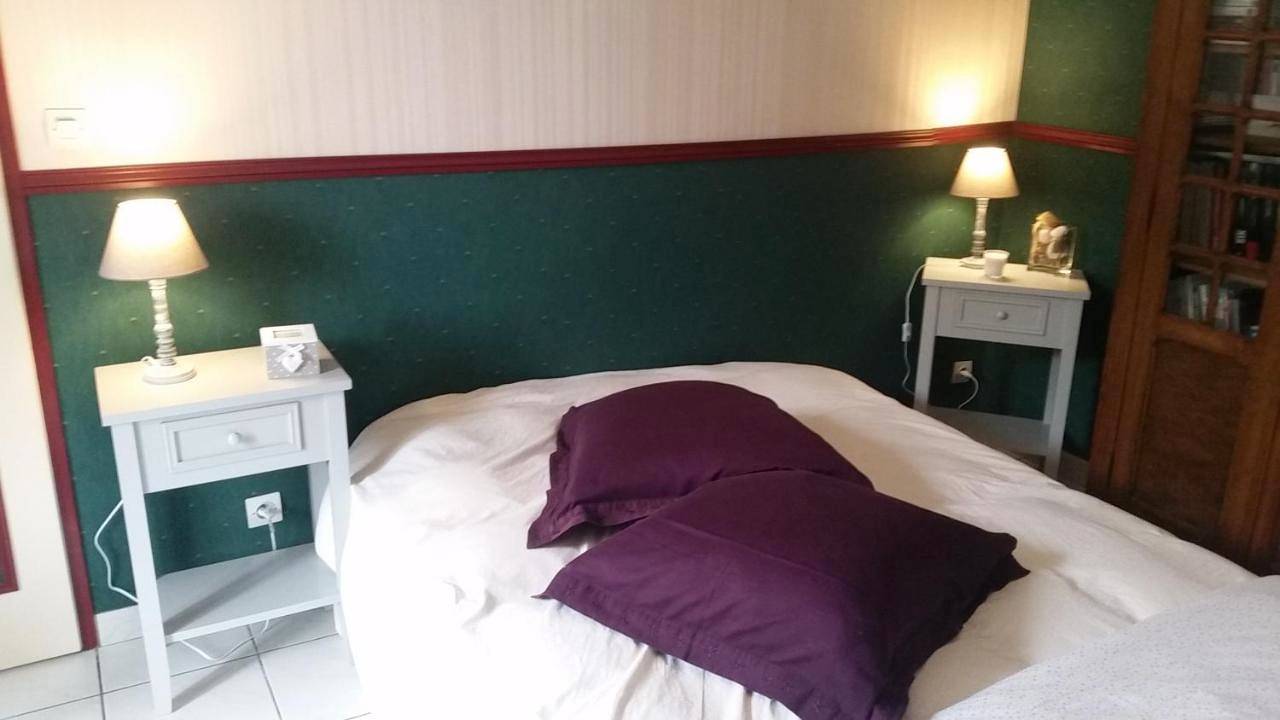 Appartement de vacances entier, Double Room in La Riche, Région de Tours