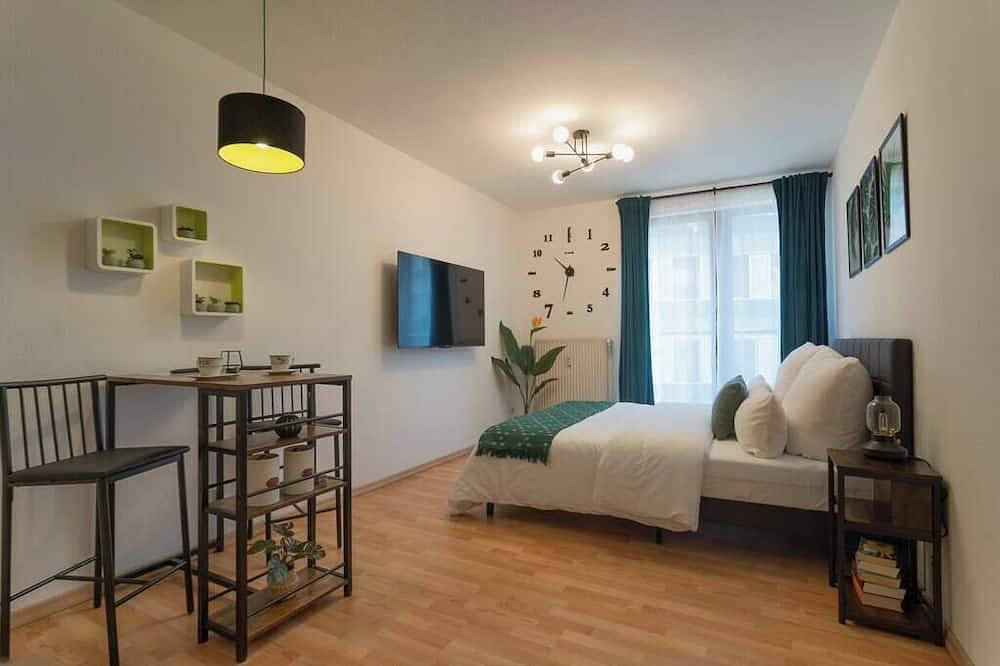 Ganze Wohnung, Two Apartments in One Building–Schlachte Bremen in Mitte Bremen, Bremen