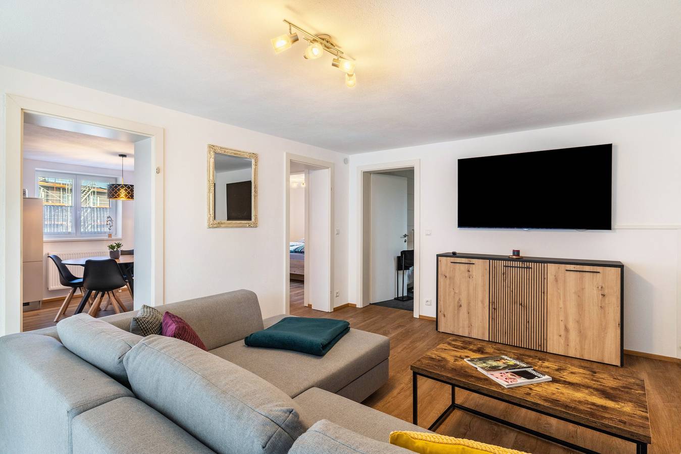 Ganze Wohnung, Apartment 'Winder' mit Bergblick, privater Terrasse und Wlan in Lustenau, Bodensee-Vorarlberg