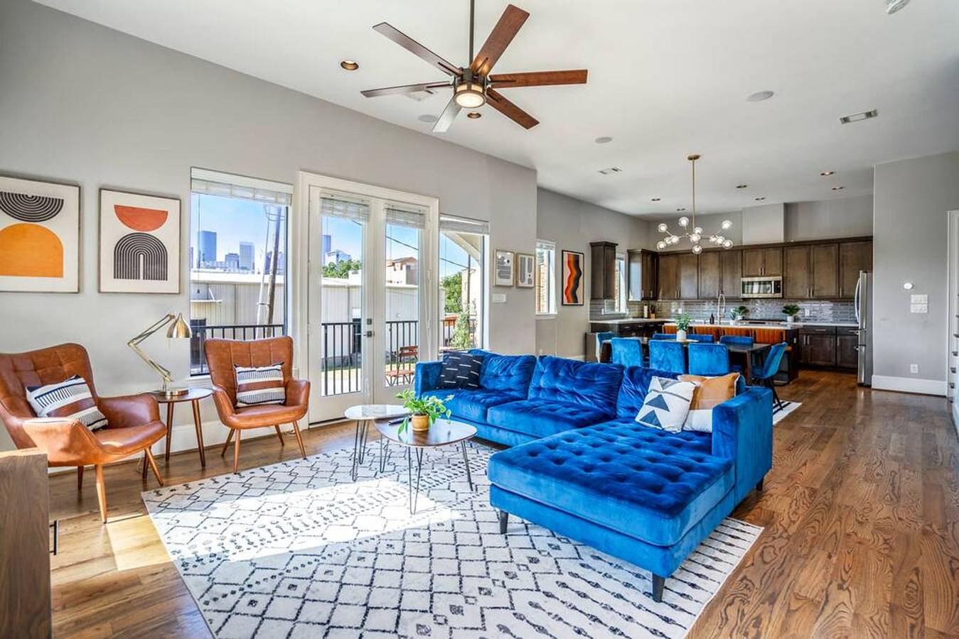 Luxury Downtown Home w Rooftop Deck in the Skyline in Houston, Harris County