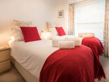 Vacation Rental for 4 Guests in Bath, The Cotswolds, Picture 4