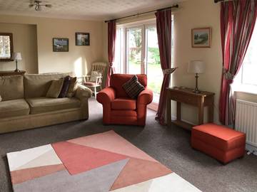 Holiday Rental for 8 People in Littleport, Cambridgeshire, Photo 2