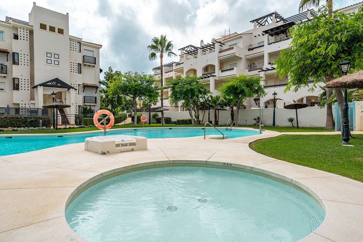 Appartement entier, 40. Comfortable apartment next to Puerto De La Duq in Sabinillas, Manilva