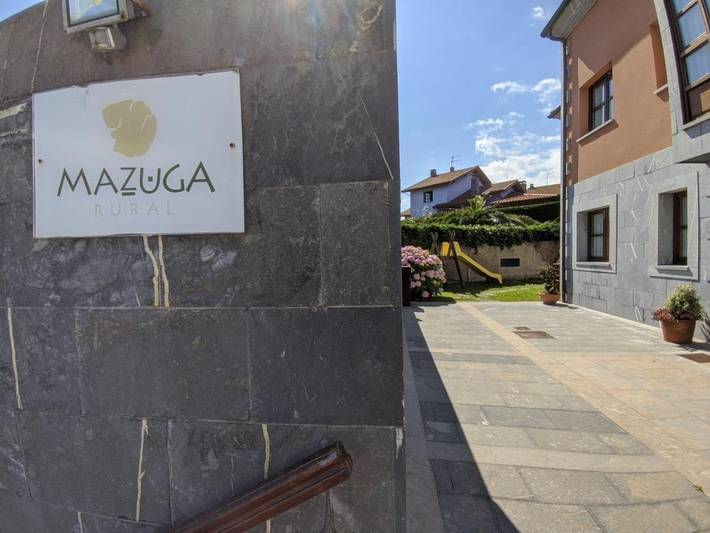 Apartamento de vacaciones para 4 personas, con vistas además de piscina y jardín en Asturias - 2