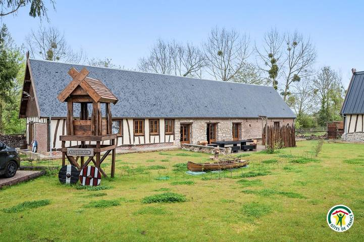 Gîte pour 10 personnes, avec Terrasse et Jardin