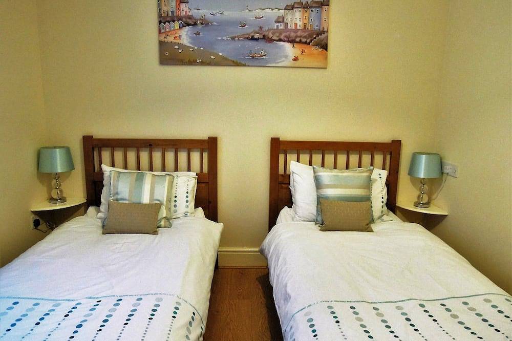 Modern Woolacombe House with Stunning Sea Views in Woolacombe, Devon