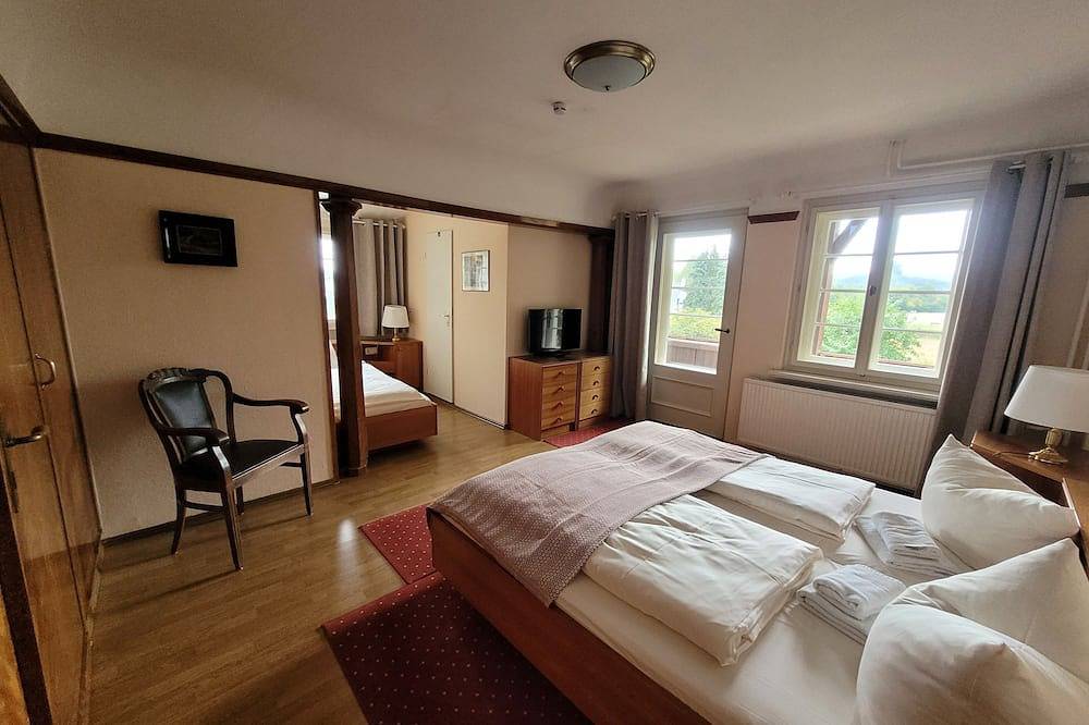 *** Landhaus Hillehof *** Gruppenhaus mit großem Garten und Panorama-Aussicht in Ostrau, Bad Schandau