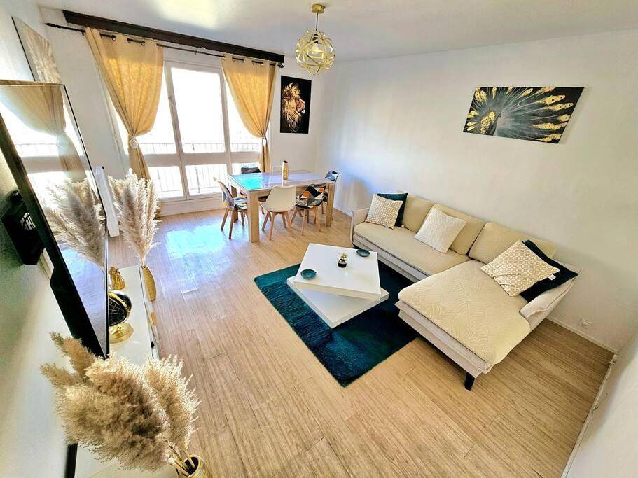 Appartement entier, One-Bedroom Apartment in Garges-lès-Gonesse, Val-d'Oise