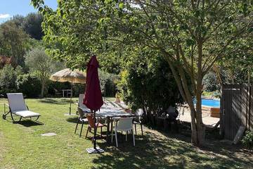 Chambre d’hôte pour 4 personnes, avec jardin à Le Castellet