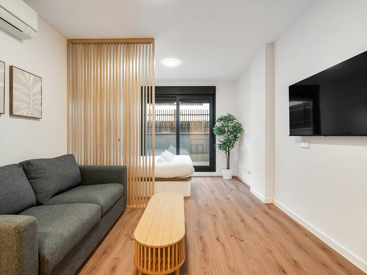 Ganze Wohnung, Modernes Studio mit Pools in San Sebastián in San Sebastián de los Reyes, Madrid Province