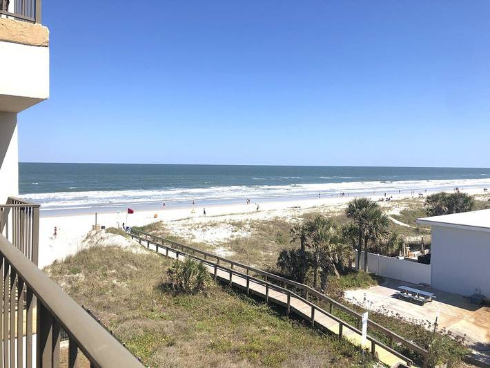 Vacation rental for 5 people, with pool and balcony in Jacksonville Beach
