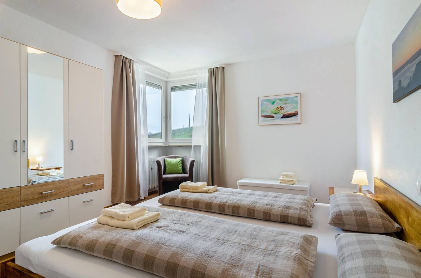 Ganze Wohnung, Apartment 'Alex' mit Seeblick, Balkon und Wlan in Meersburg, Region Bodensee-Oberschwaben