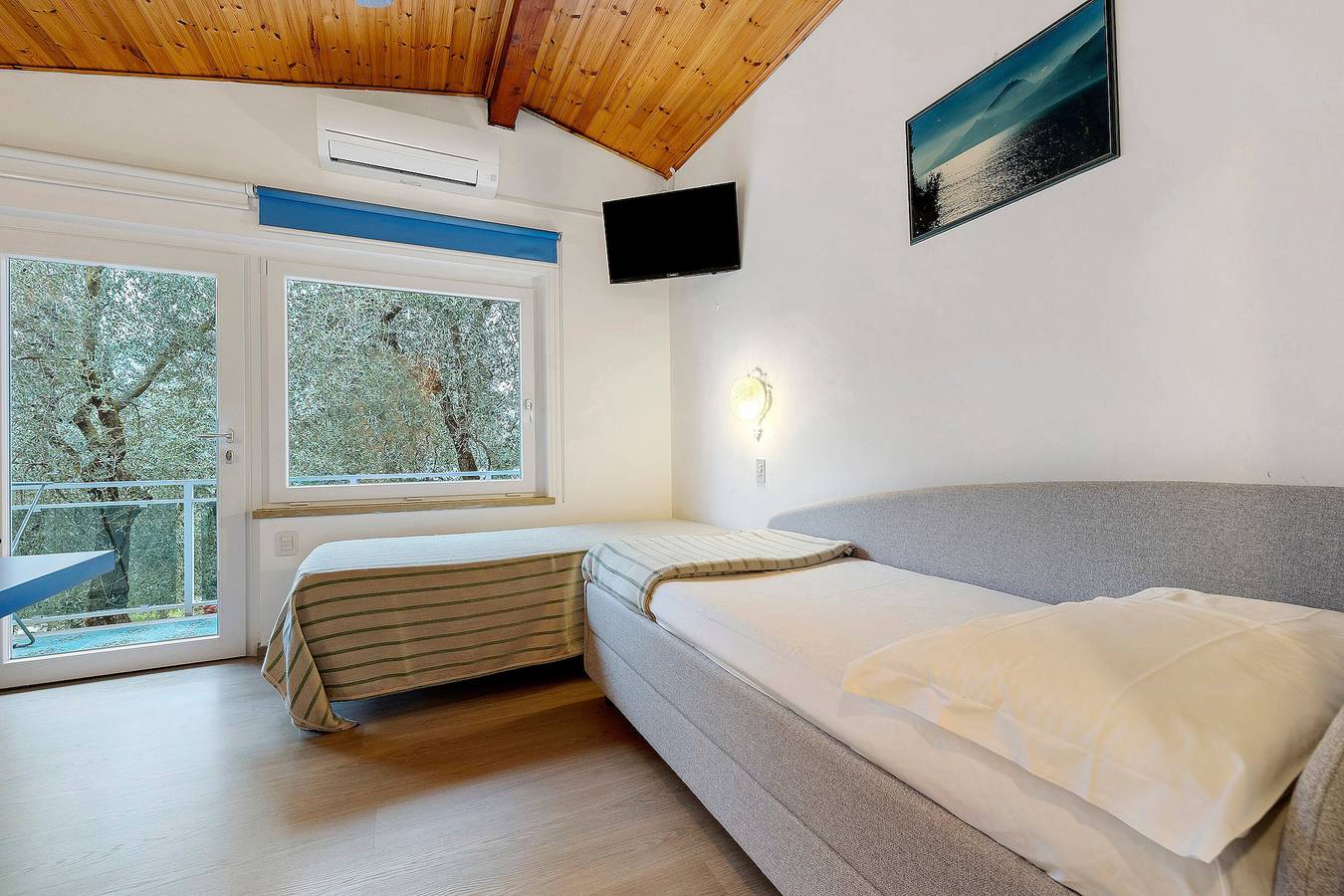Ganze Wohnung, Apartment 'Bungalow Pit Stop' mit Seeblick, Wlan und Klimaanlage in Brenzone, Gardasee-Berge