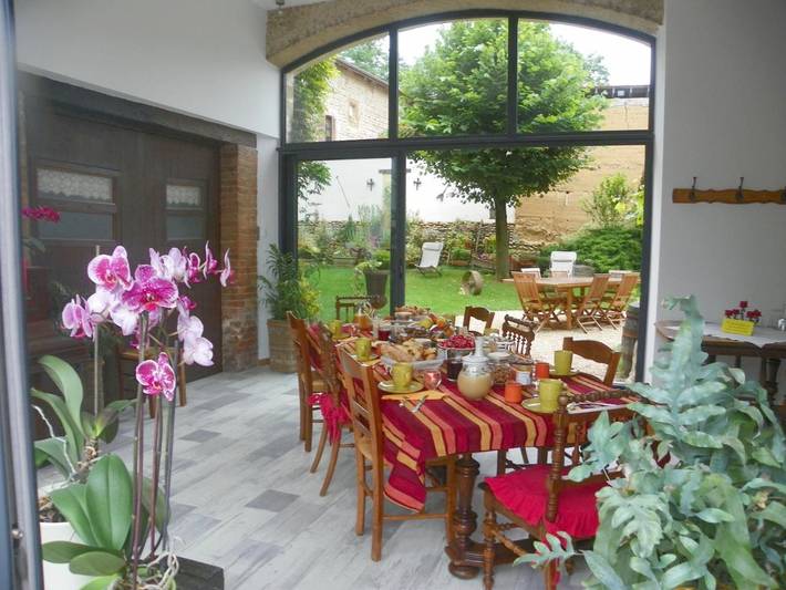 Chambre d’hôte pour 5 personnes, avec Terrasse ainsi que Jardin et Piscine